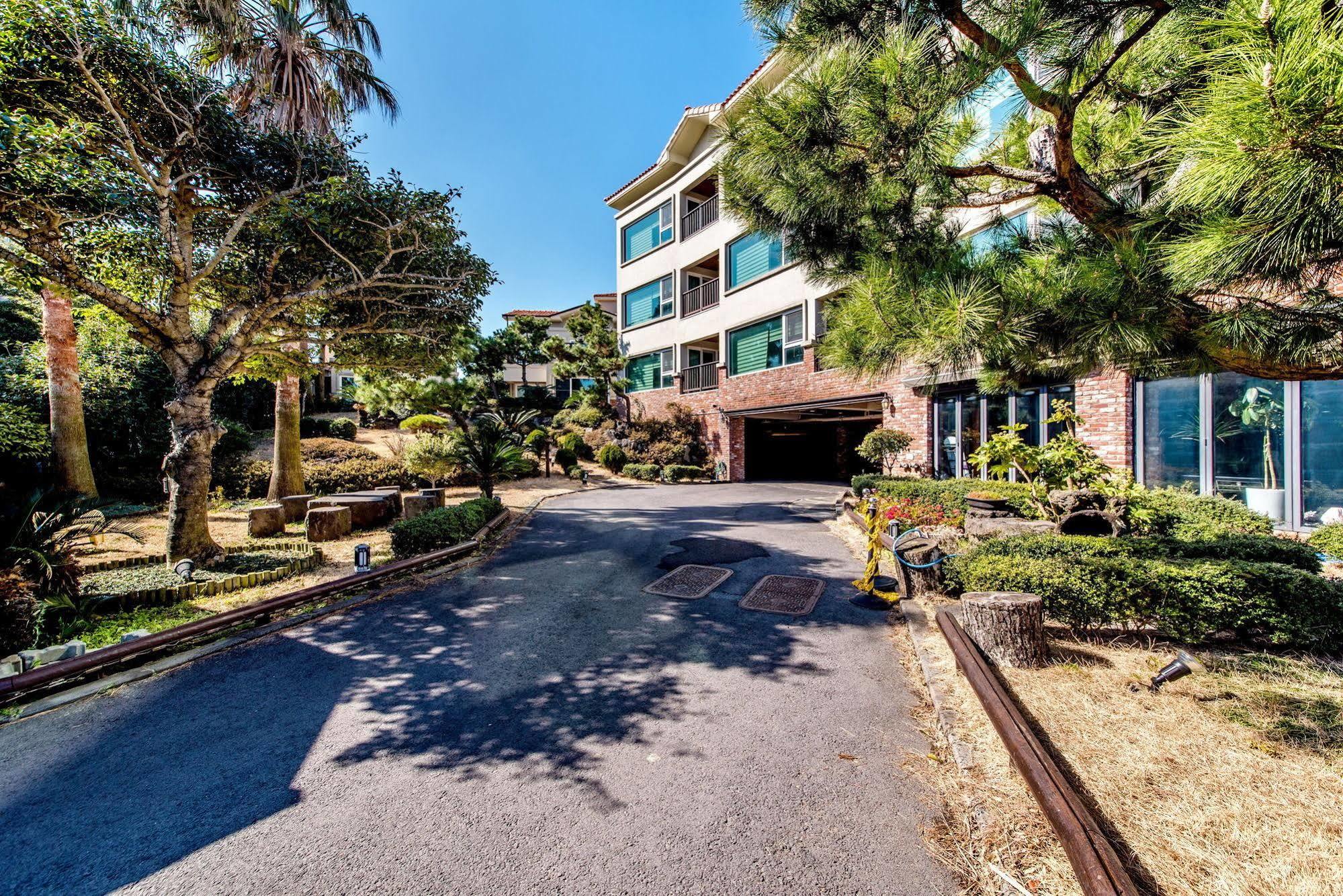 Tisland Resort Taeryun-dong Exterior photo